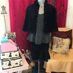 Cache “vintage” rufflled short cape EUD